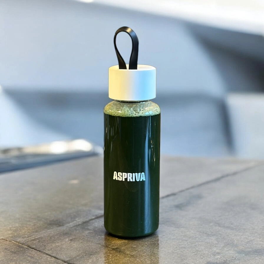 ASPRIVA Trinkflasche (550 ml) gefüllt mit ASPRIVA CORE